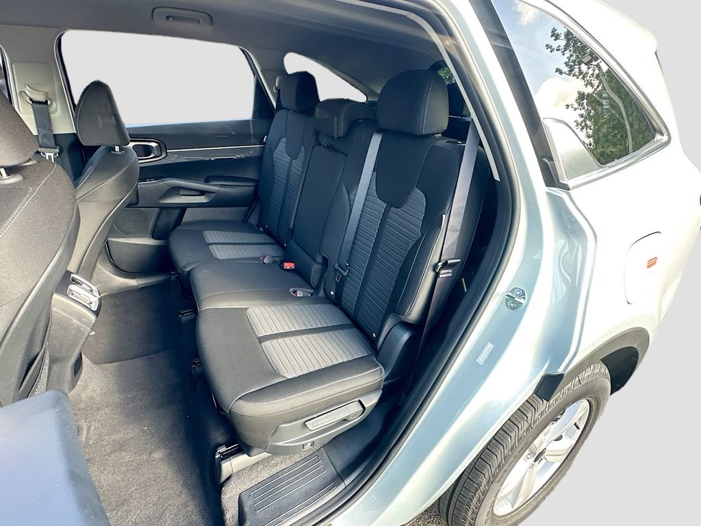 New 2026 Kia Sorento LX FWD image 22