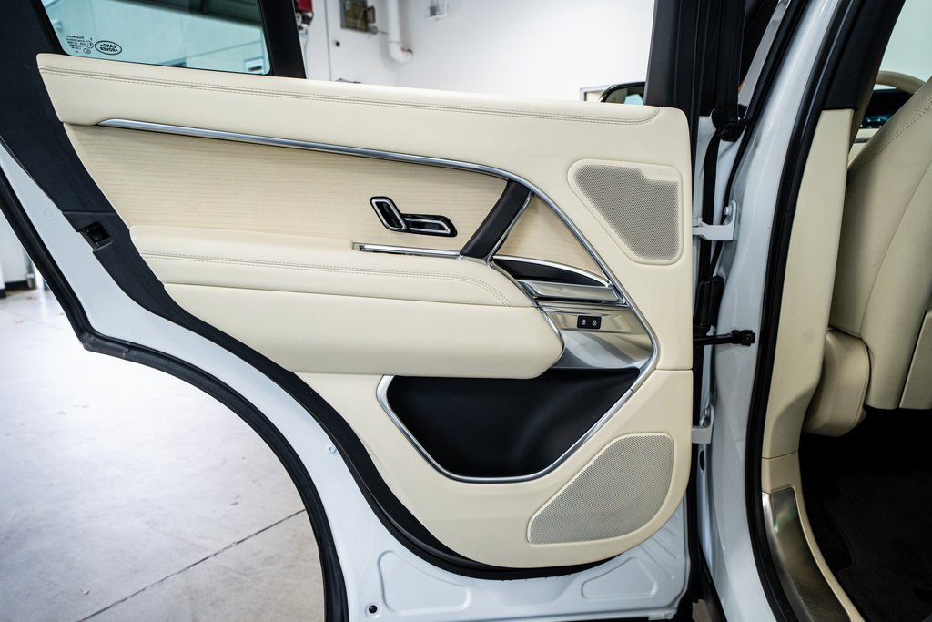Used 2024 Land Rover Range Rover SE image 47