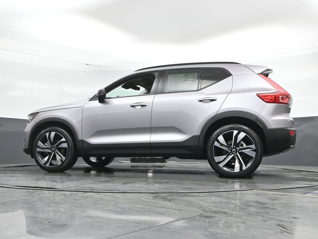 New 2026 Volvo XC40 B5 Ultra w/ Protection Package Premier image 44