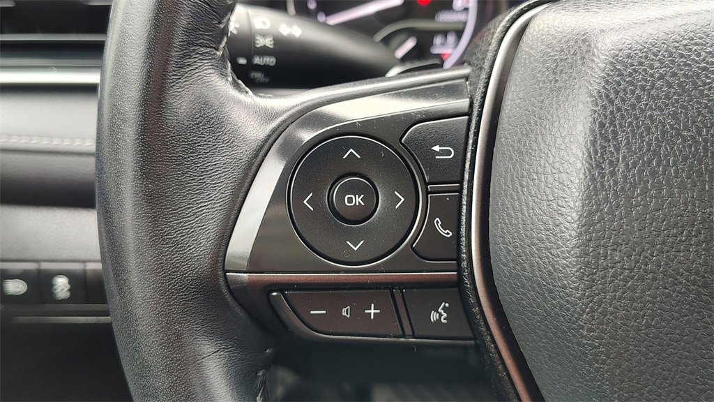 Used 2023 Toyota Camry SE image 16