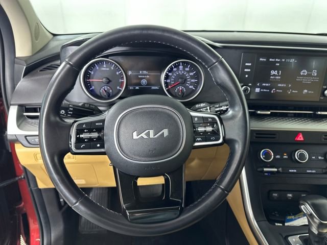 Used 2023 Kia Carnival LX image 14