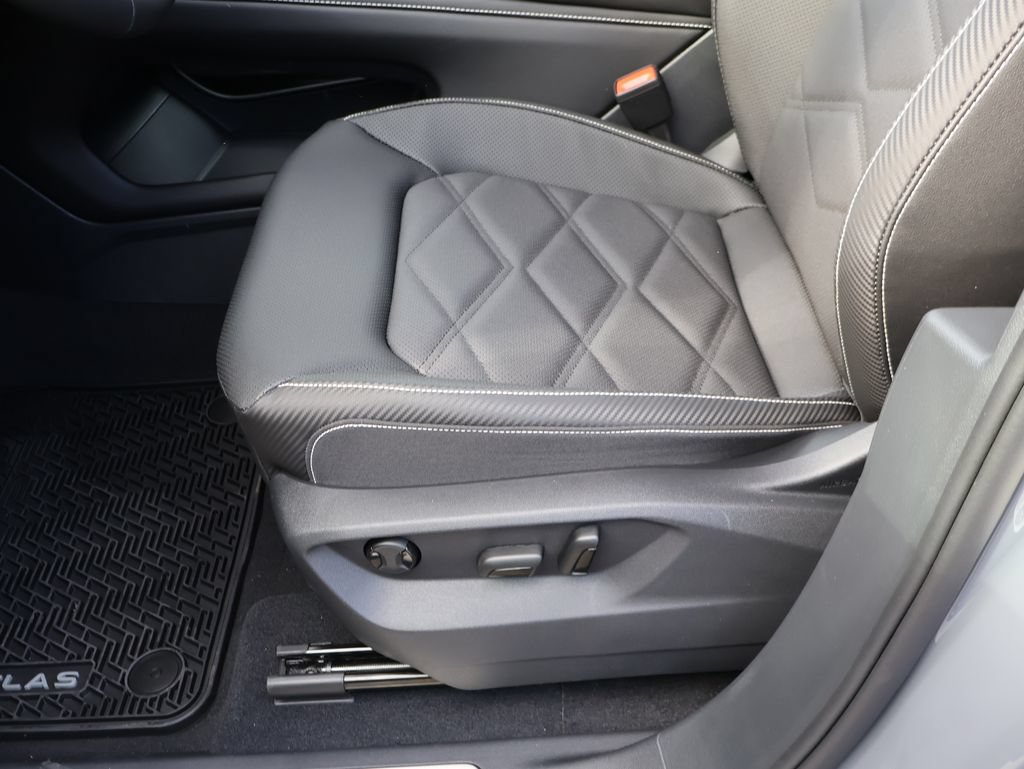 New 2026 Volkswagen Atlas Cross Sport SE AWD/4WD image 12