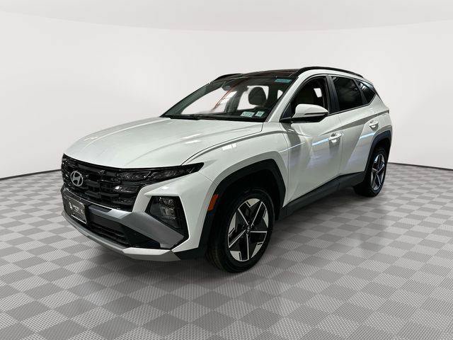 Certified 2025 Hyundai Tucson SEL AWD/4WD image 5