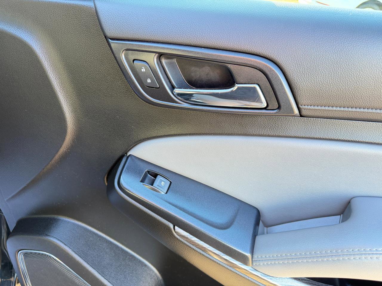 Used 2020 Chevrolet Suburban LT image 52