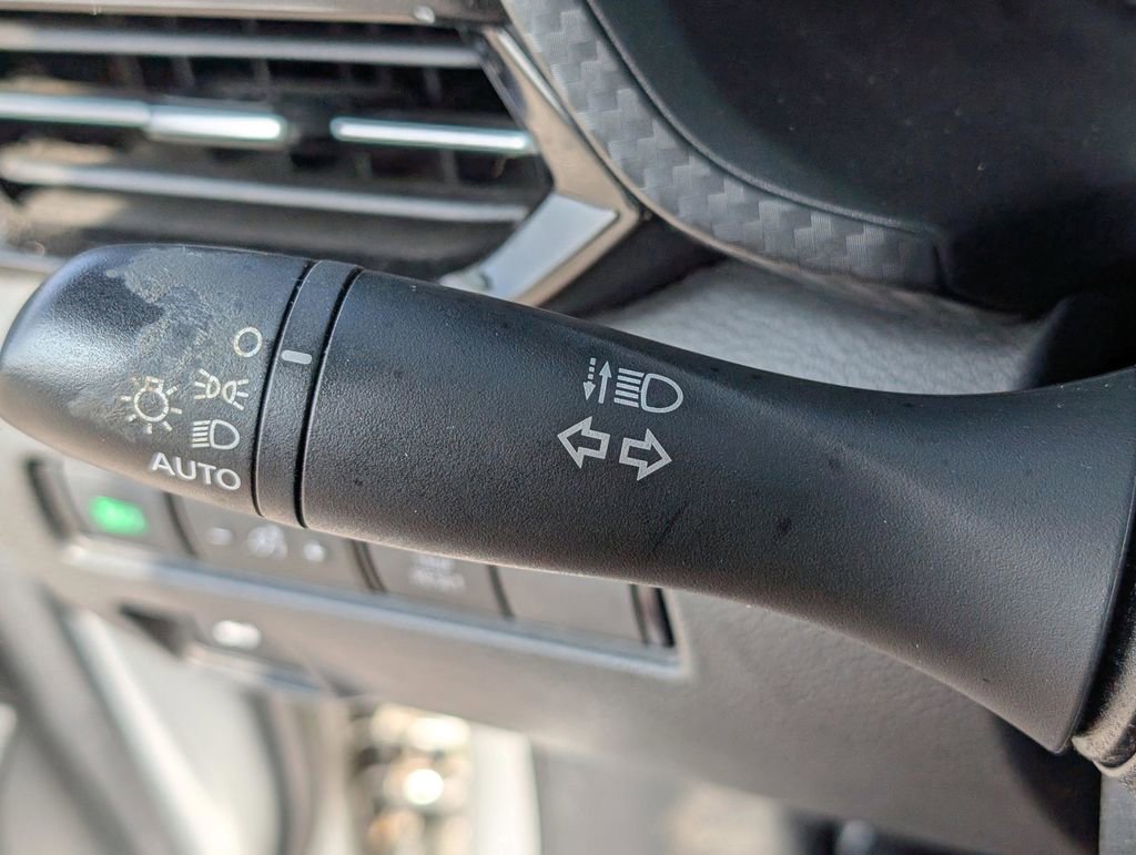 Used 2020 Nissan Sentra SV image 24