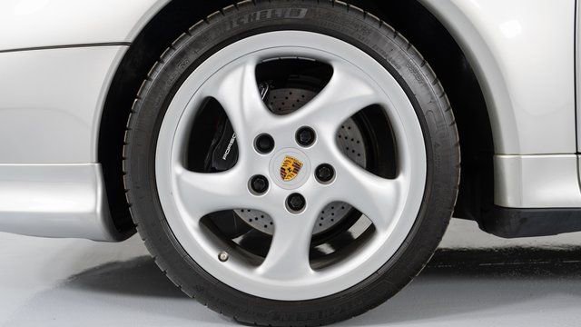 Used 1998 Porsche 911 Carrera S image 9