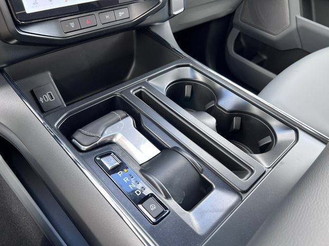 New 2025 Ford F150 Lightning Flash AWD/4WD image 31