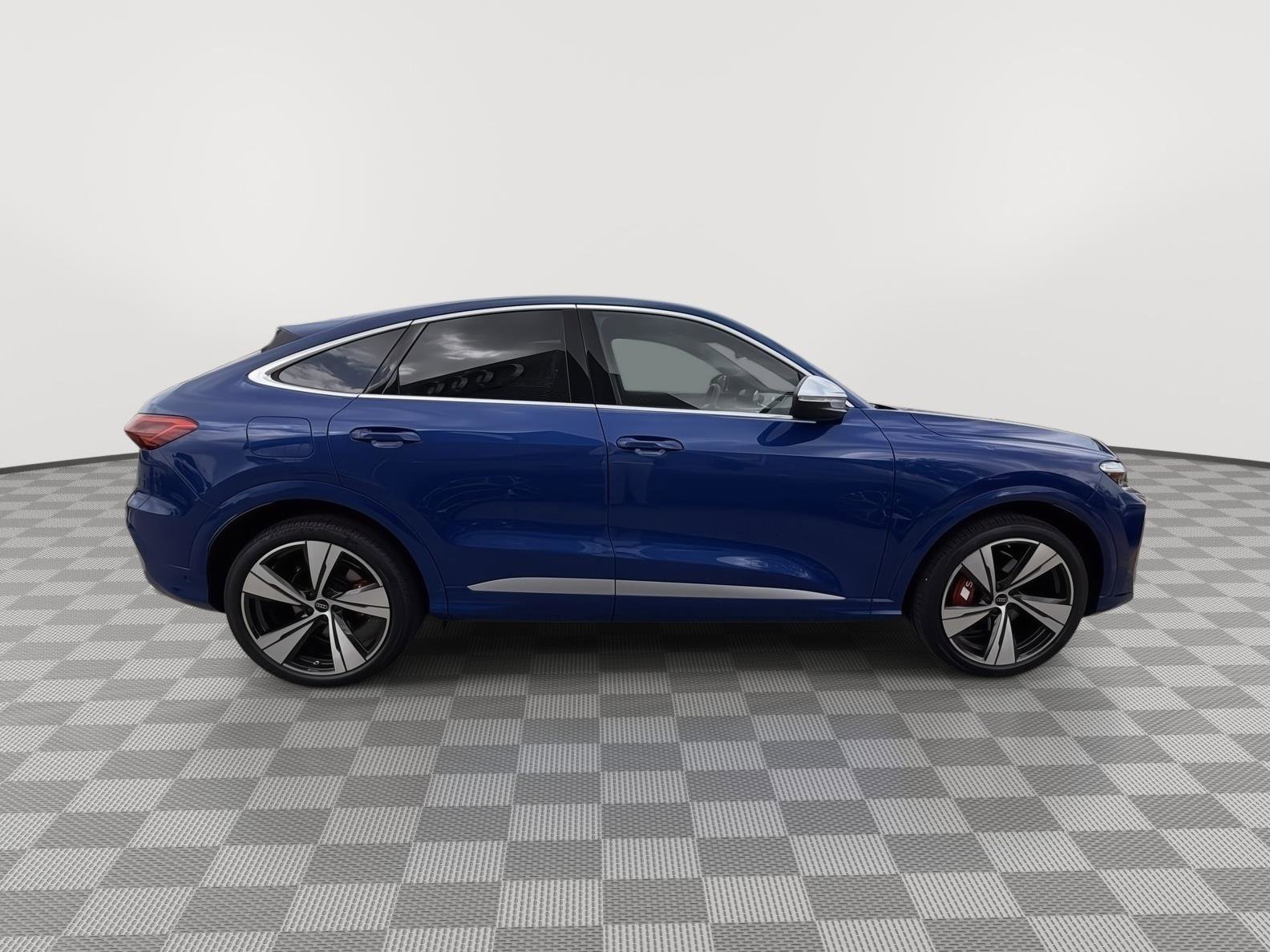 New 2026 Audi SQ5 Premium Plus AWD/4WD image 4