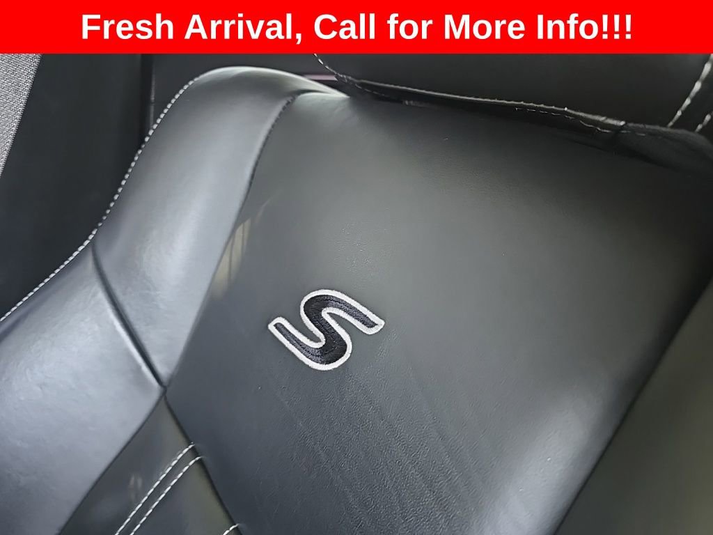 Used 2019 Chrysler 300 S RWD image 11
