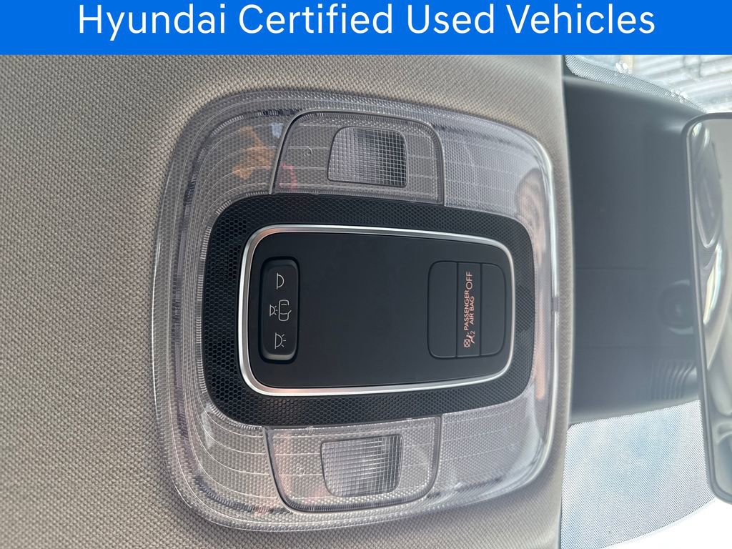 Used 2025 Hyundai Elantra SE image 30