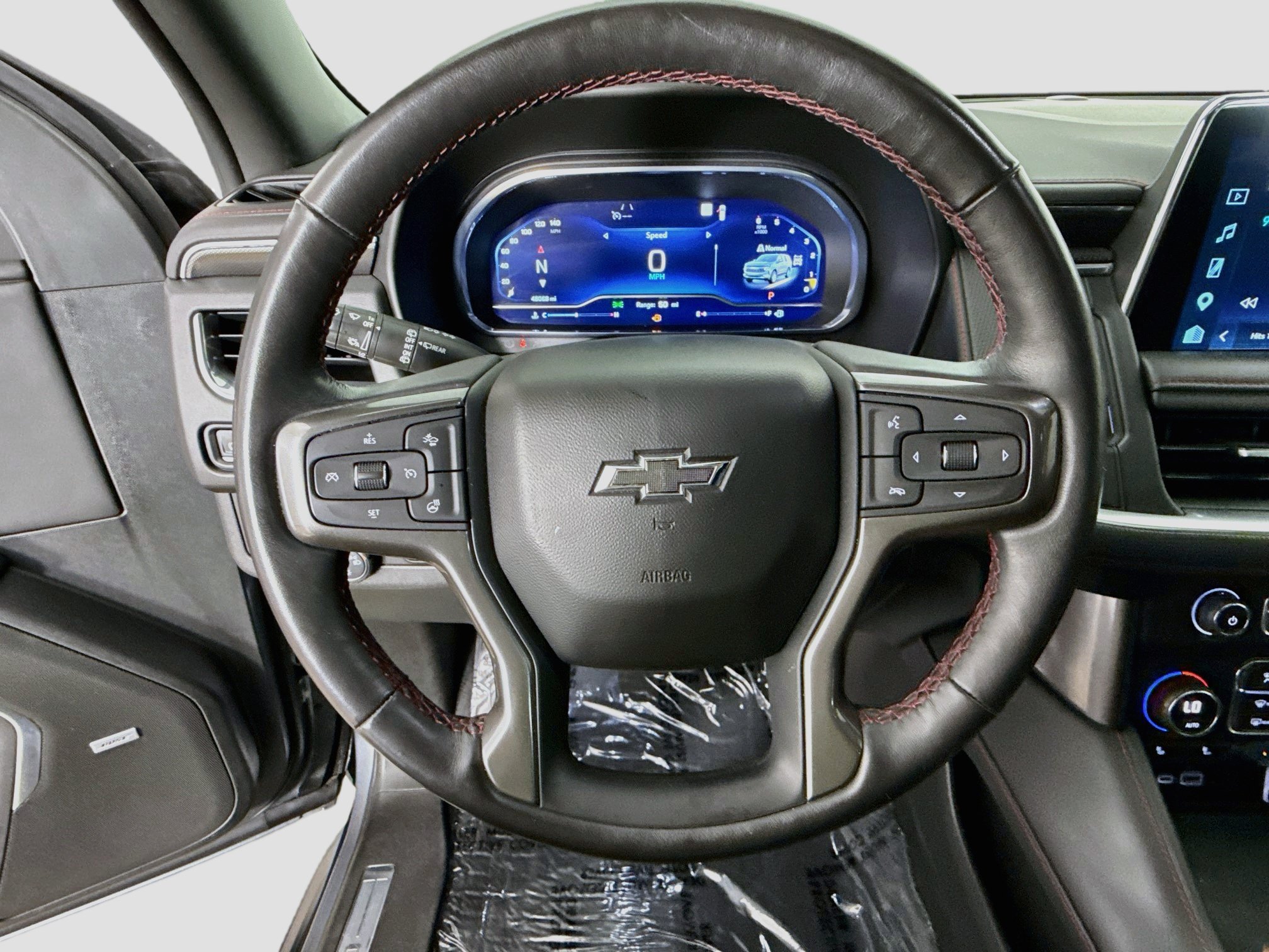 Used 2022 Chevrolet Suburban RST w/ Luxury Package AWD/4WD image 13