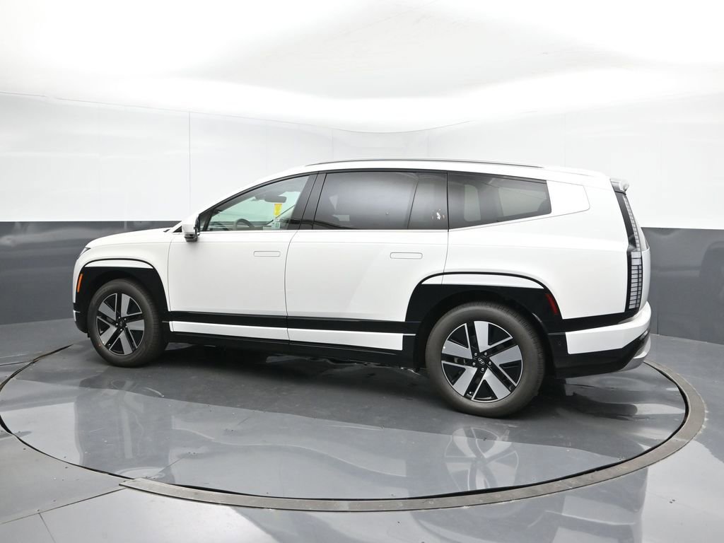 New 2026 Hyundai Ioniq 9 SEL image 3