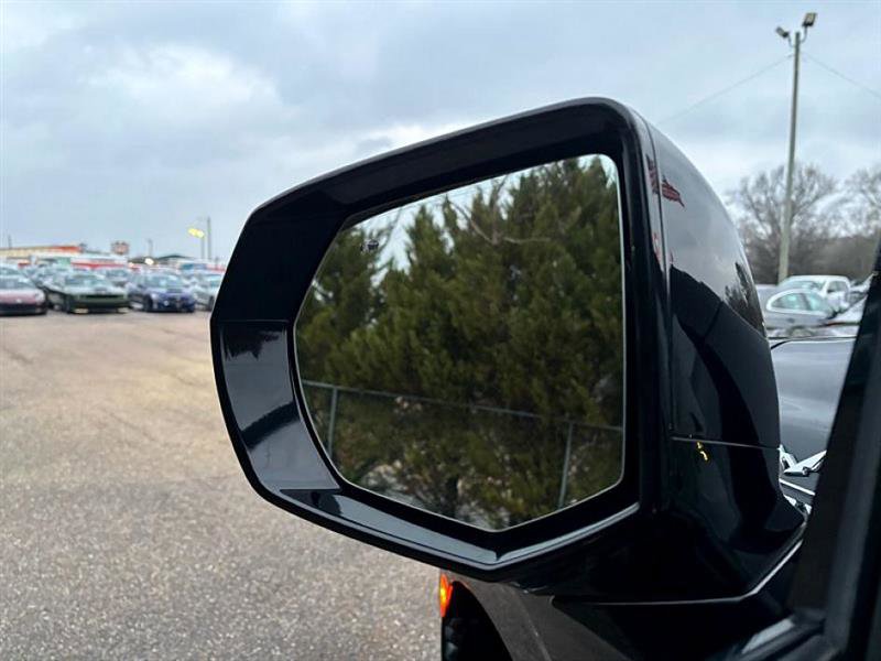 Used 2021 Chevrolet Suburban High Country w/ Premium Package image 11