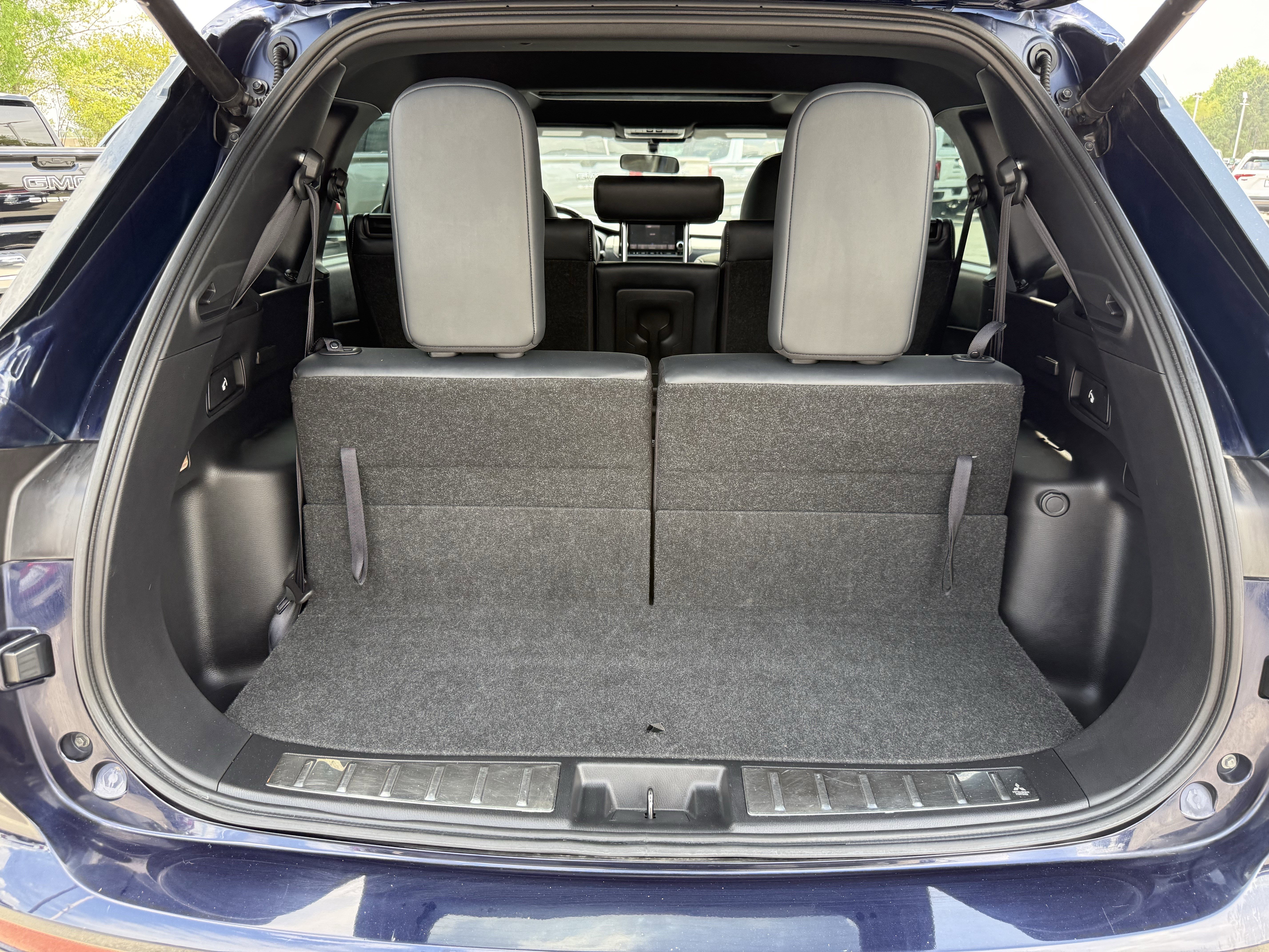 Used 2022 Mitsubishi Outlander SE image 33