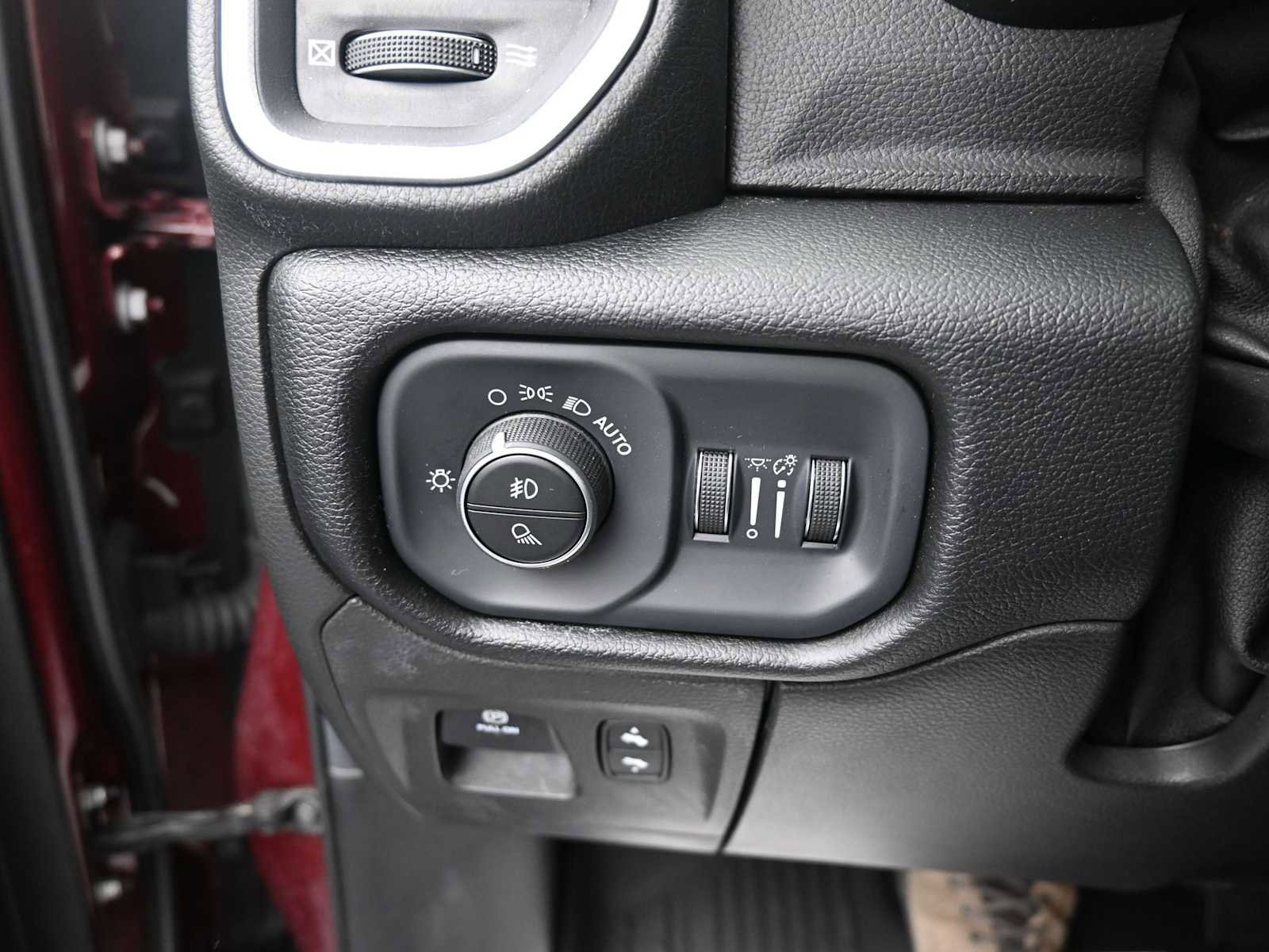 Used 2019 RAM 1500 Big Horn AWD/4WD image 10