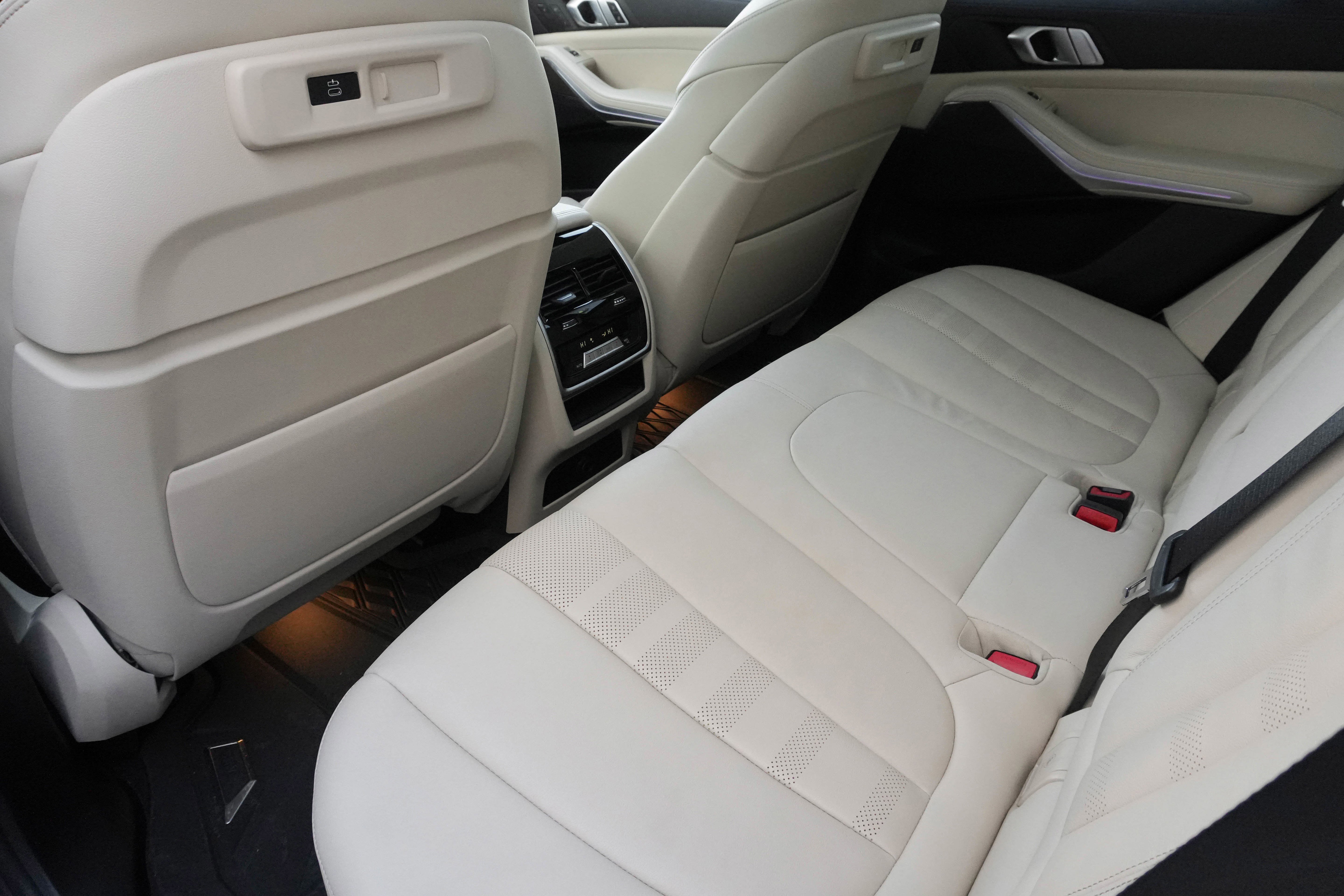 Used 2022 BMW X5 xDrive40i w/ Luxury Seating Package image 30