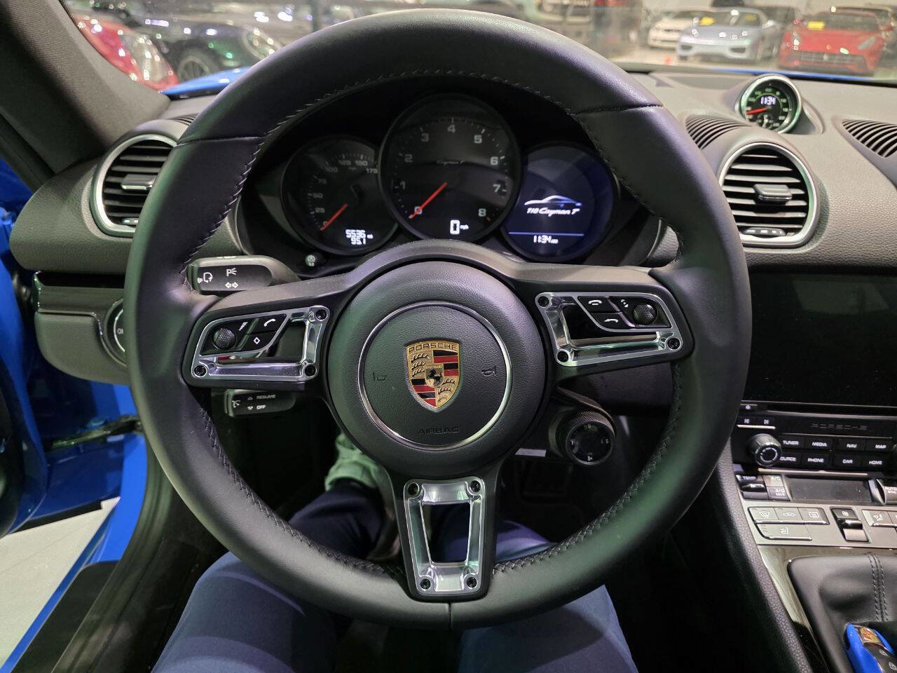 Used 2023 Porsche 718 Cayman w/ Premium Package RWD image 20