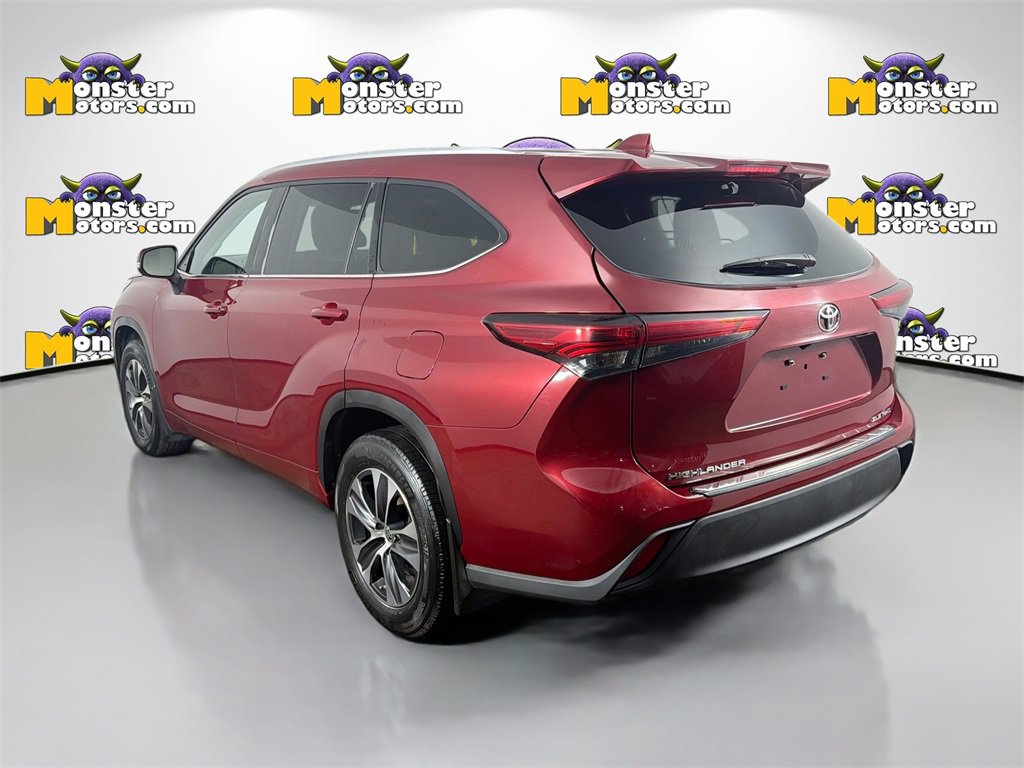 Used 2022 Toyota Highlander XLE image 7