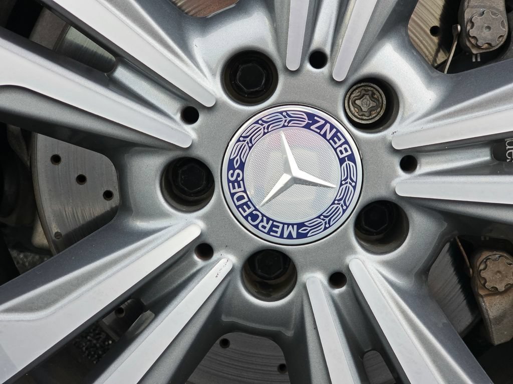 Used 2016 Mercedes-Benz E 350 Sedan image 11