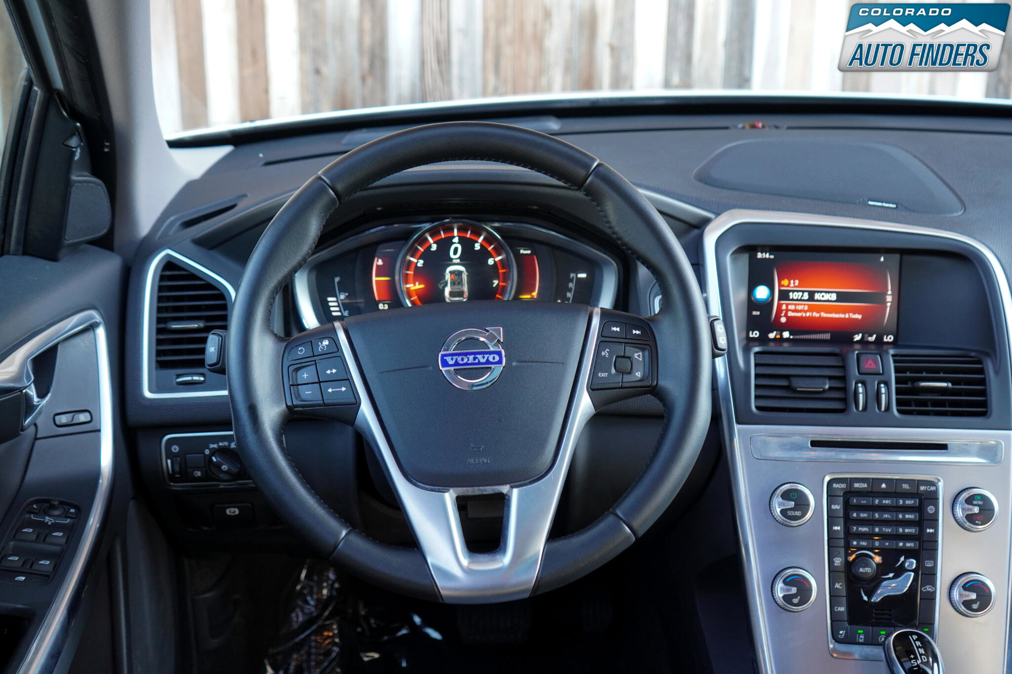 Used 2017 Volvo XC60 T5 Dynamic w/ Advanced Package image 14