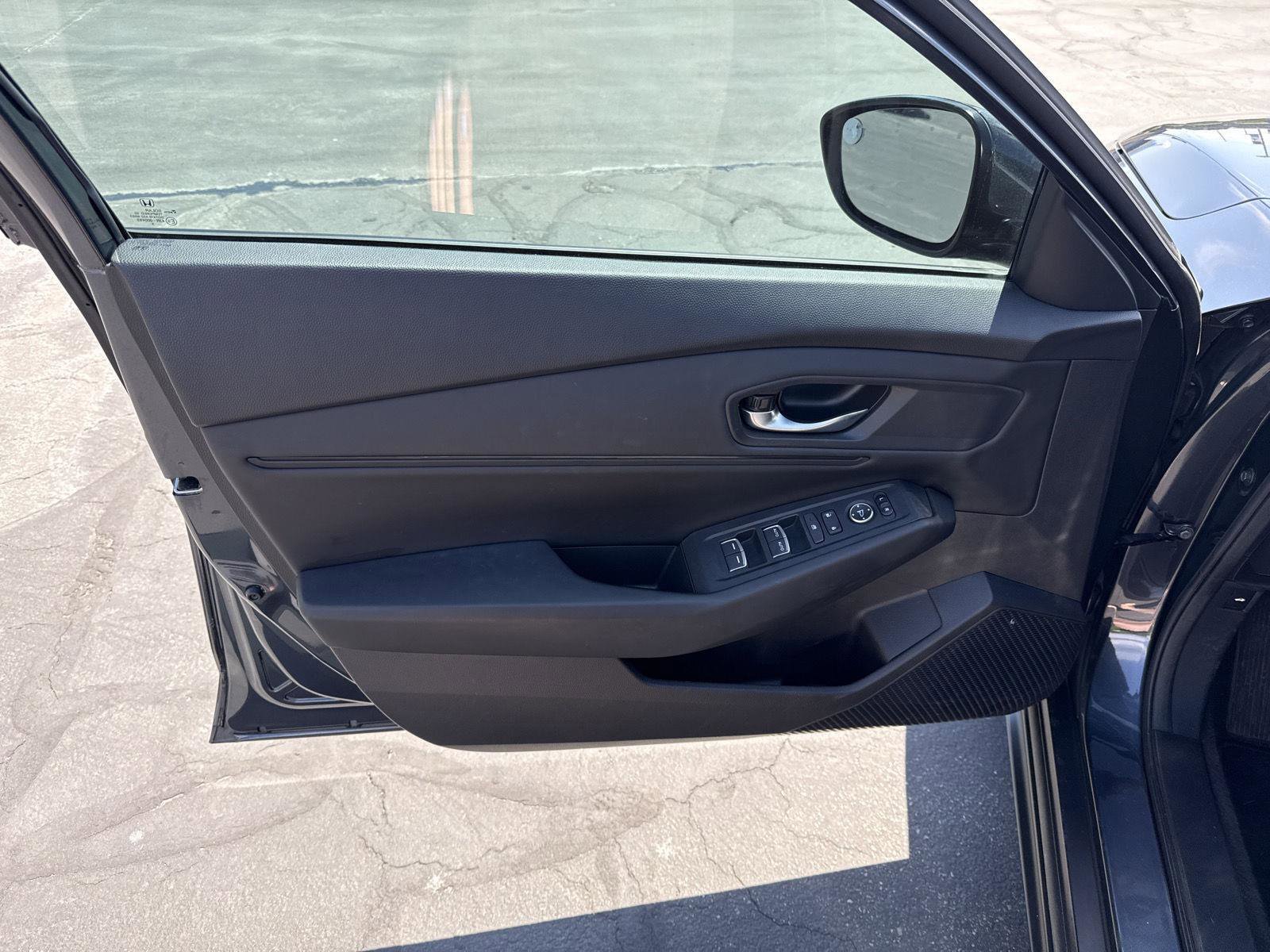 Used 2023 Honda Accord EX image 11