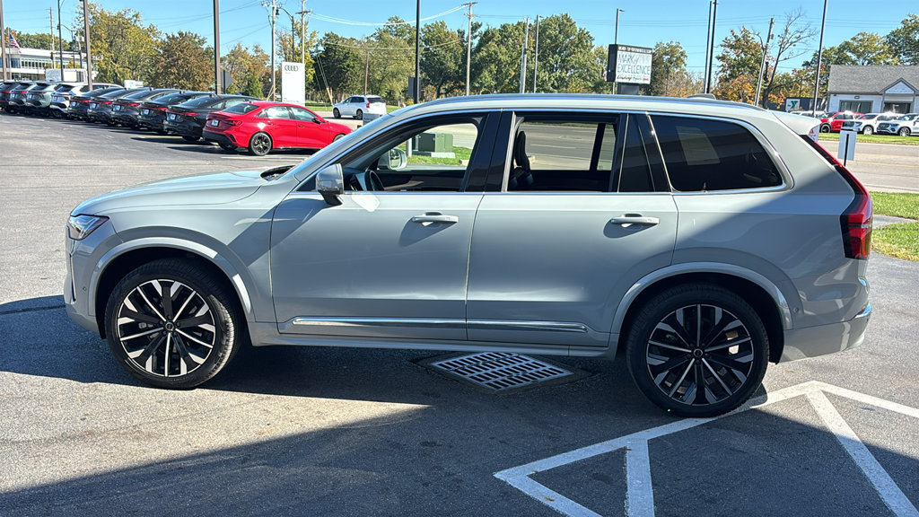 Certified 2026 Volvo XC90 B6 Plus AWD/4WD image 4