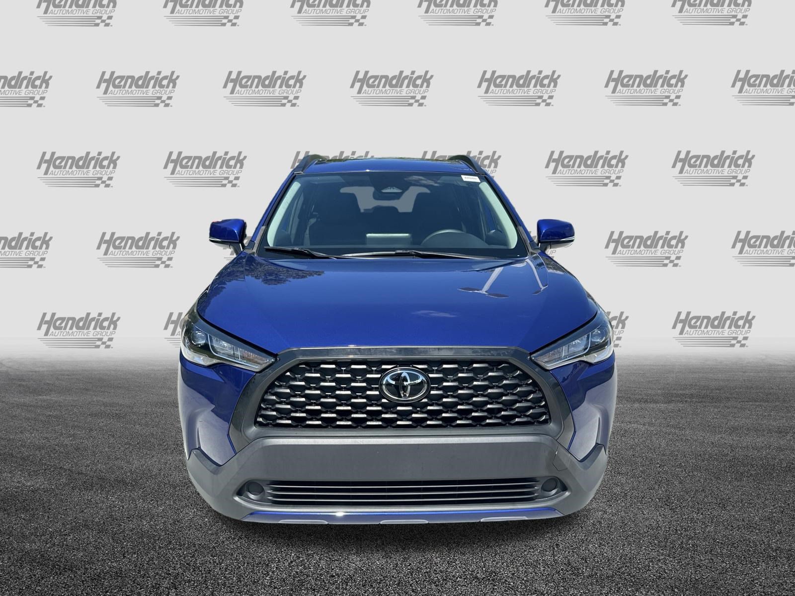 Certified 2023 Toyota Corolla Cross LE w/ Moonroof Package FWD image 3