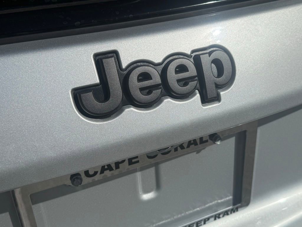 New 2026 Jeep Compass Altitude image 33