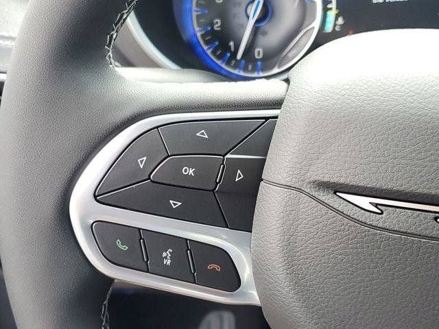 New 2027 Chrysler Pacifica Select AWD/4WD image 21