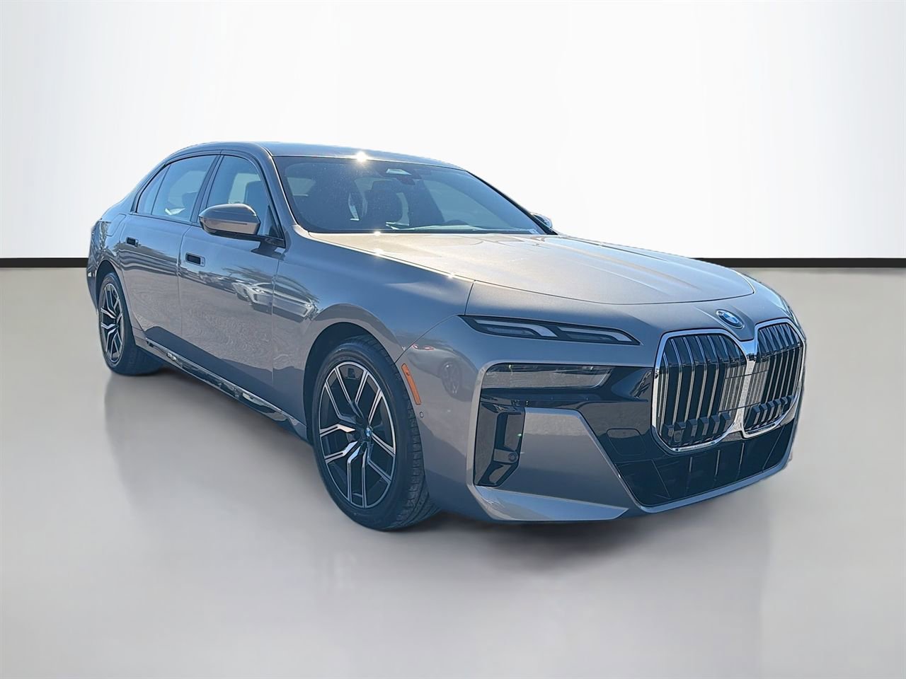 Certified 2024 BMW 740i video 2