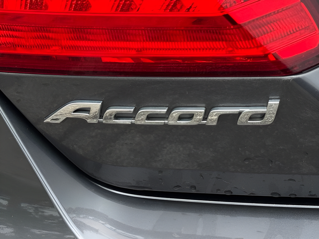 Used 2015 Honda Accord EX-L image 9
