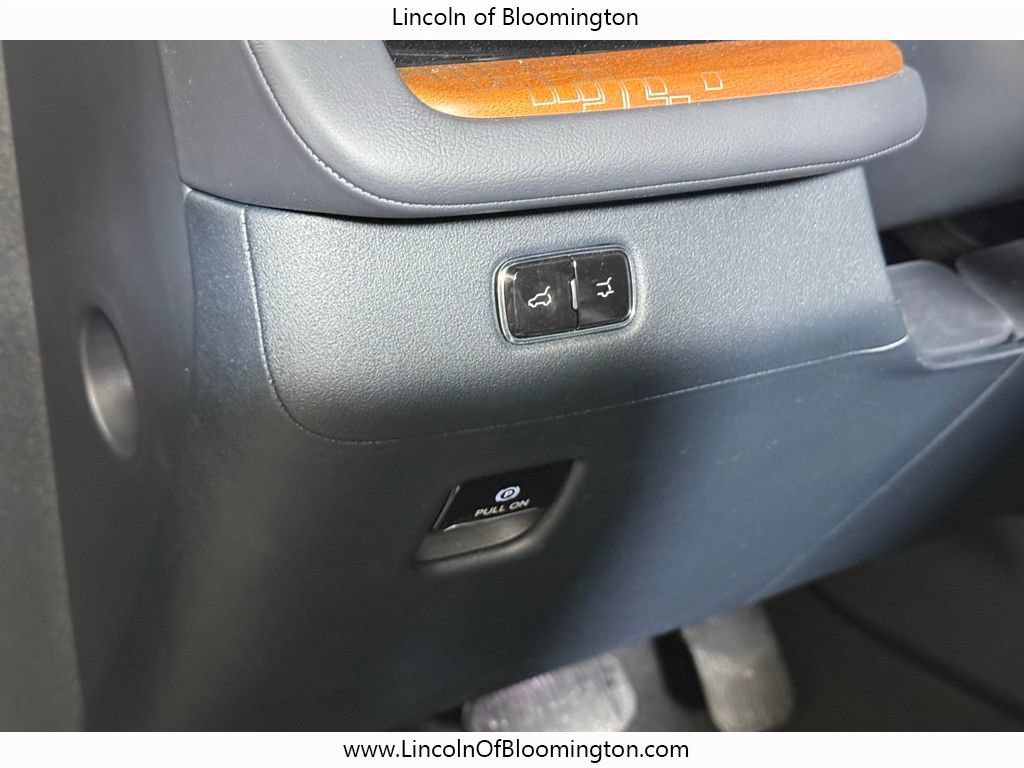 Used 2025 Lincoln Navigator Black Label AWD/4WD image 34