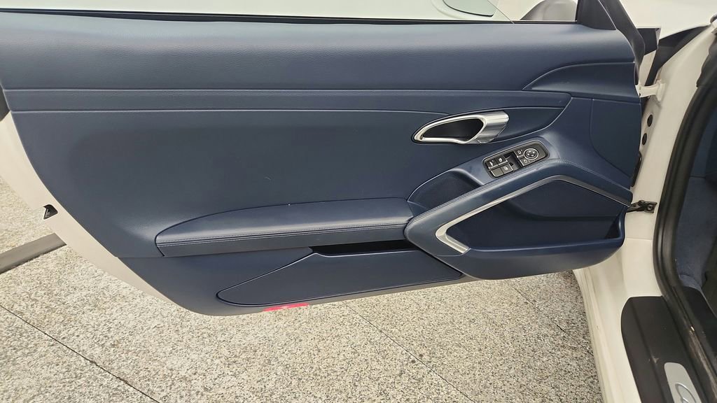 Used 2012 Porsche 911 Carrera RWD image 25