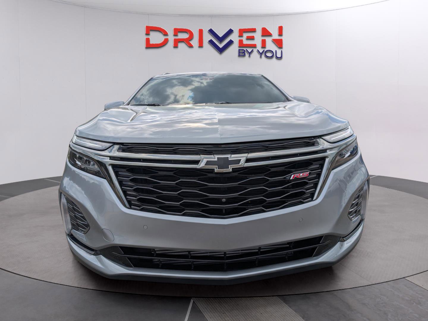 Used 2024 Chevrolet Equinox RS w/ RS Leather Package image 8