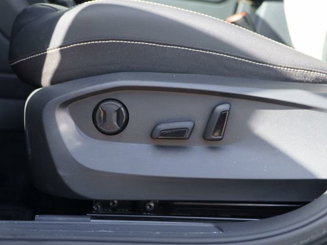 Used 2025 Volkswagen Taos SEL w/ Black Wheel Plus Package image 20