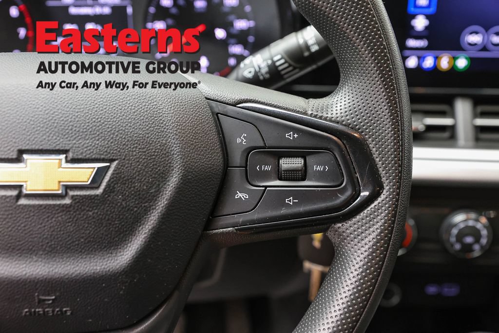 Used 2024 Chevrolet Trax LS FWD image 15