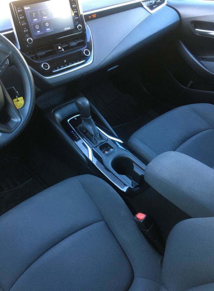 Used 2020 Toyota Corolla LE FWD image 19