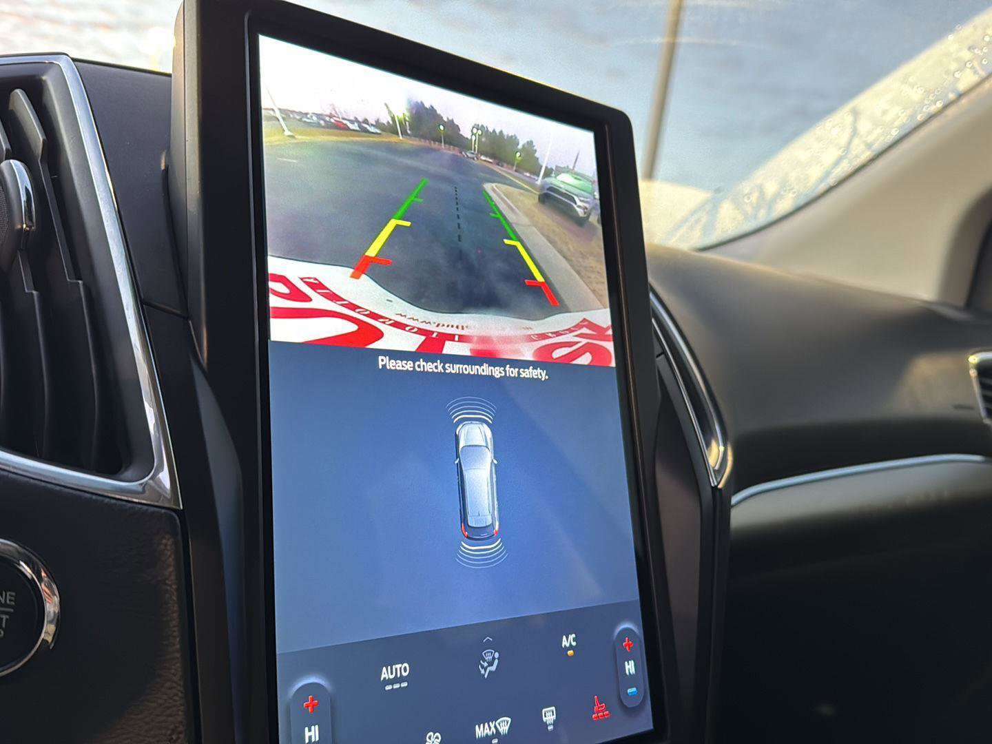 Used 2022 Ford Edge Titanium image 23