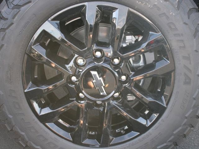 New 2026 Chevrolet Silverado 2500 LTZ w/ Trail Boss Package image 9