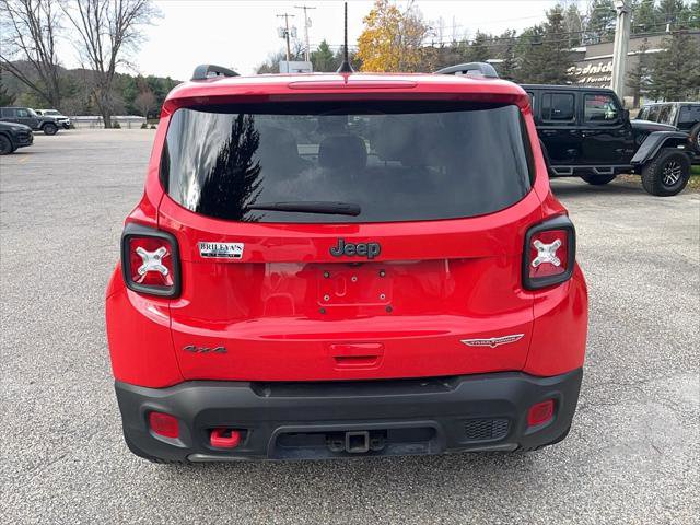 Certified 2022 Jeep Renegade Trailhawk w/ Trailer Tow Group image 5