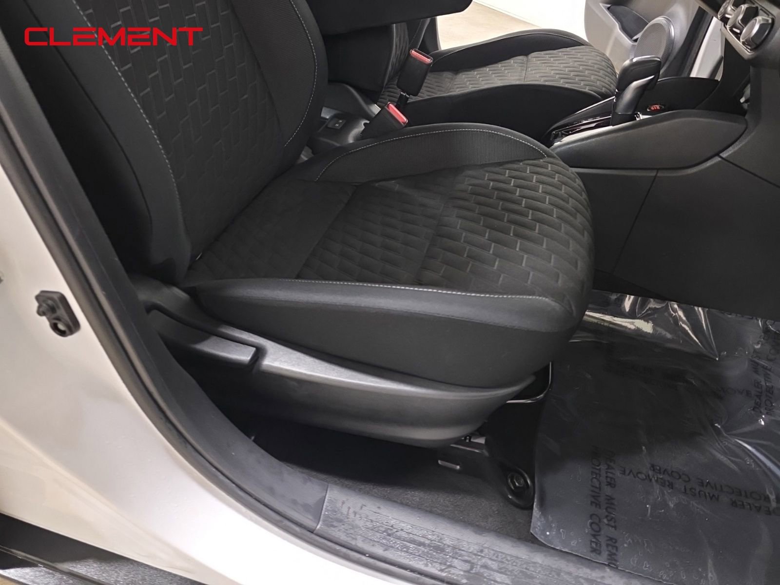 Used 2022 Nissan Kicks S image 28