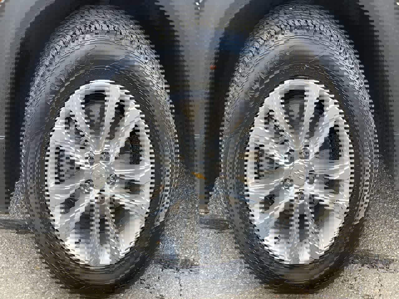 Used 2023 Chevrolet TrailBlazer LS image 33