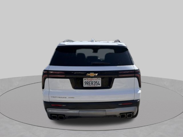 Used 2025 Chevrolet Traverse LT AWD/4WD image 4
