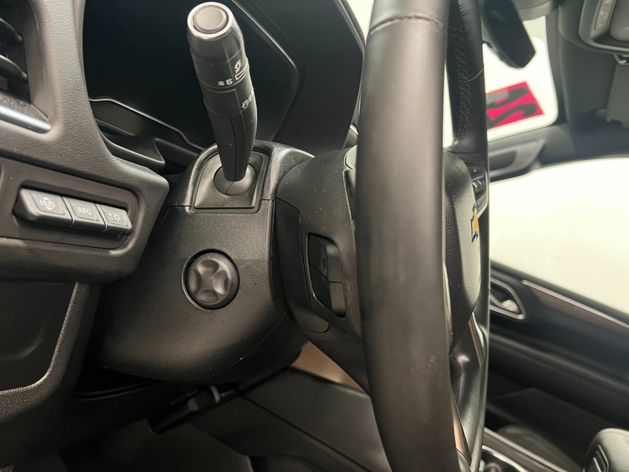 Used 2024 Chevrolet Tahoe High Country image 33