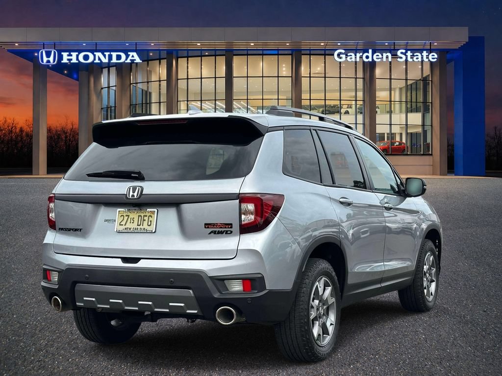 Certified 2023 Honda Passport TrailSport image 3