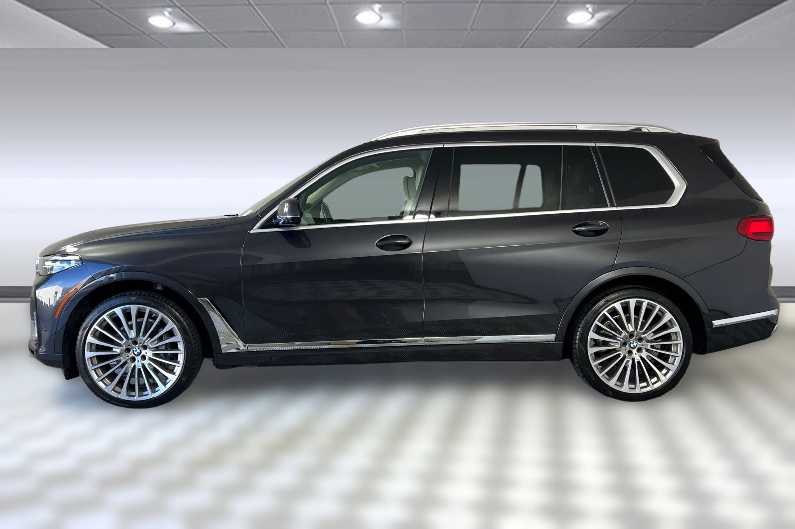 Used 2020 BMW X7 xDrive40i w/ Premium Package image 2