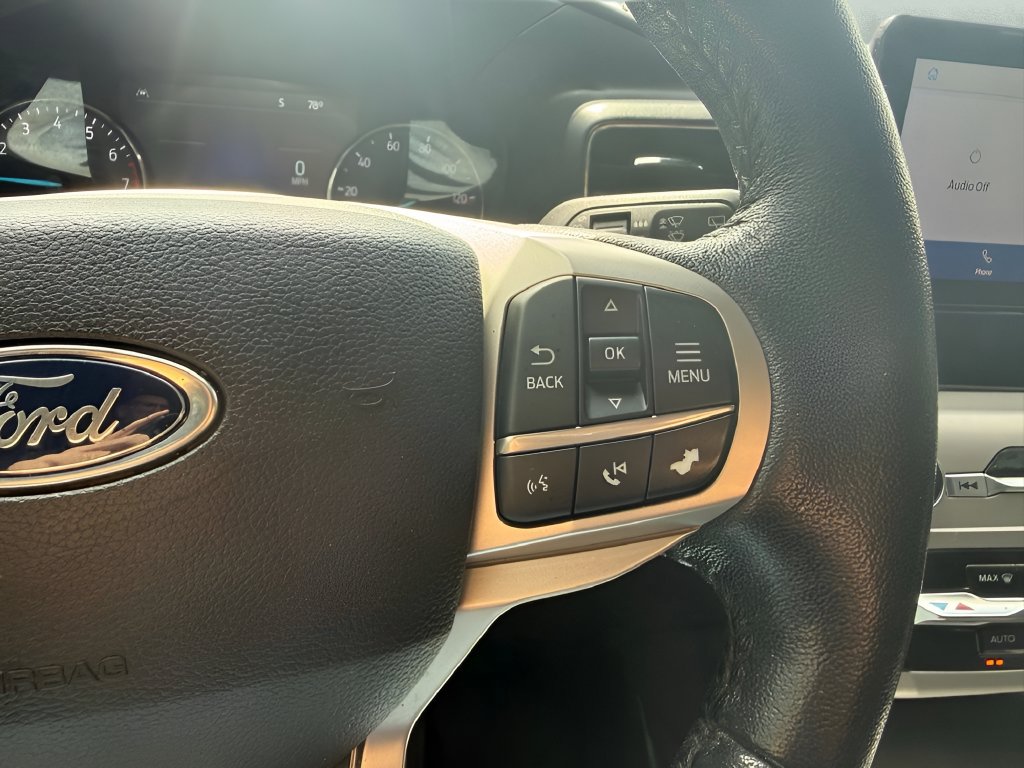 Used 2021 Ford Explorer XLT w/ Equipment Group 202A AWD/4WD image 18