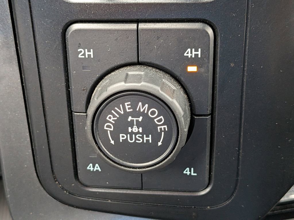 Used 2023 Ford F150 Lariat w/ Equipment Group 502A High image 28