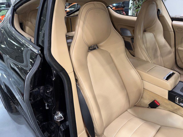 Used 2011 Aston Martin Rapide image 67