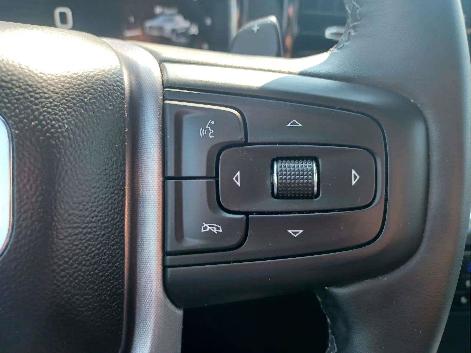 Used 2025 GMC Sierra 1500 4x4 Crew Cab SLT w/ SLT Premium Package image 21